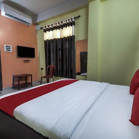 Oyo 13927 Green View Guest House Dispur Exteriör bild
