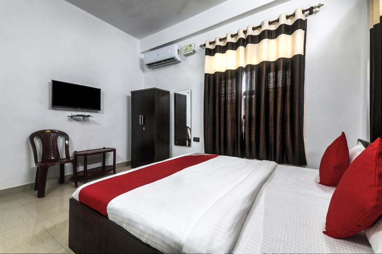 Oyo 13927 Green View Guest House Dispur Exteriör bild