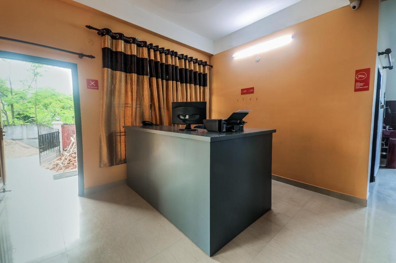 Oyo 13927 Green View Guest House Dispur Exteriör bild