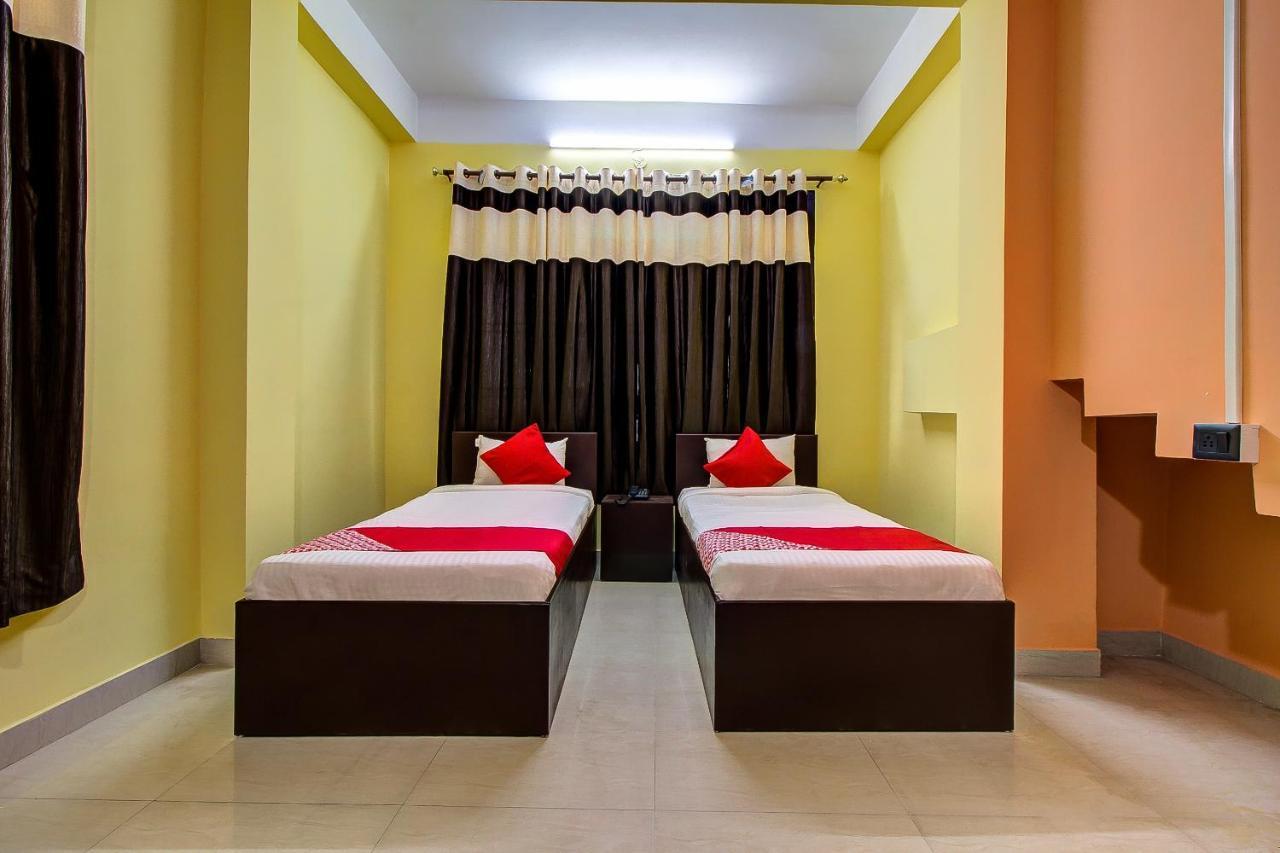 Oyo 13927 Green View Guest House Dispur Exteriör bild