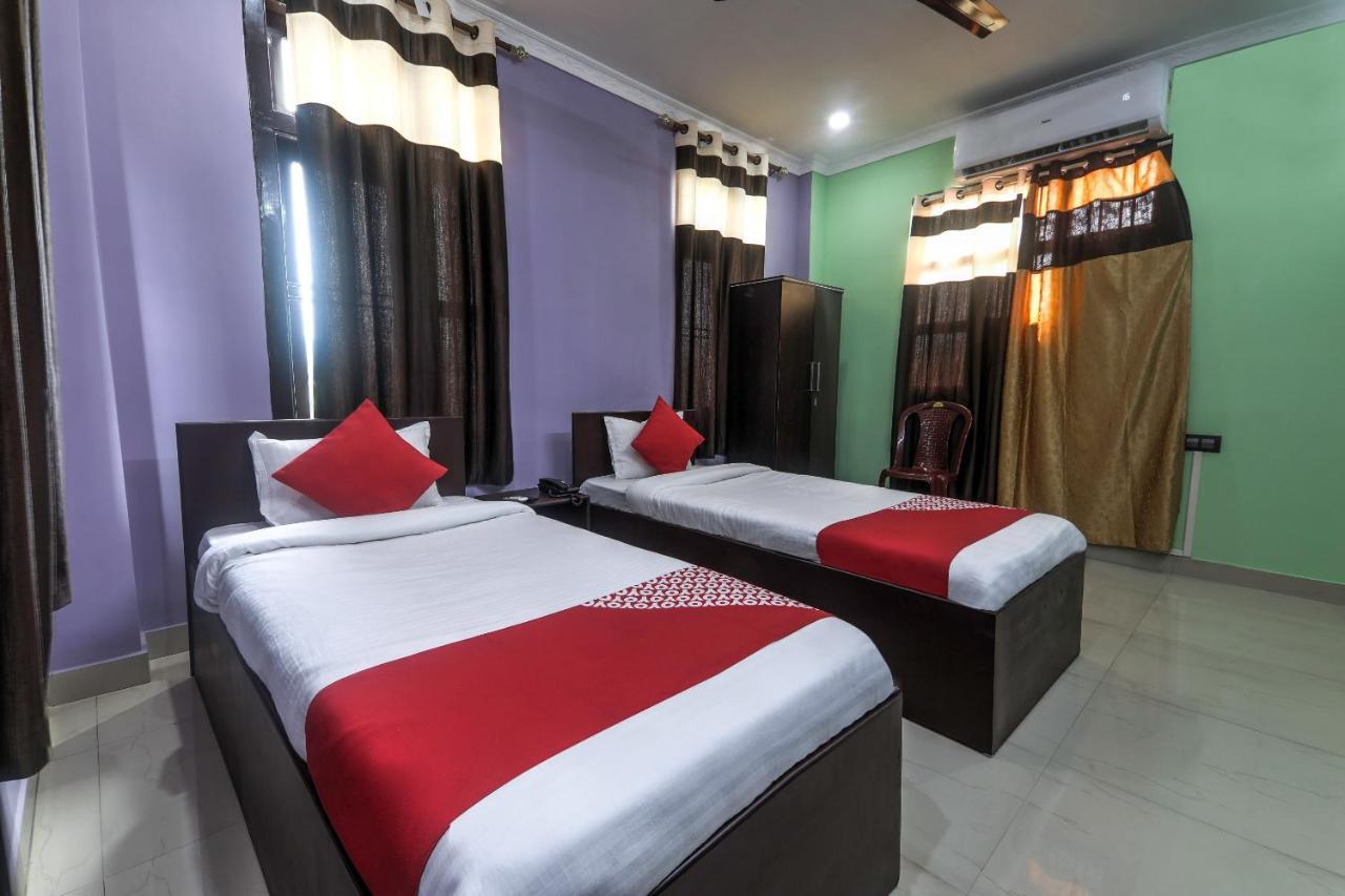 Oyo 13927 Green View Guest House Dispur Exteriör bild