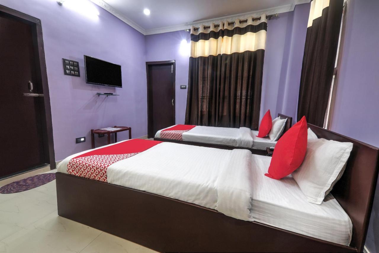 Oyo 13927 Green View Guest House Dispur Exteriör bild