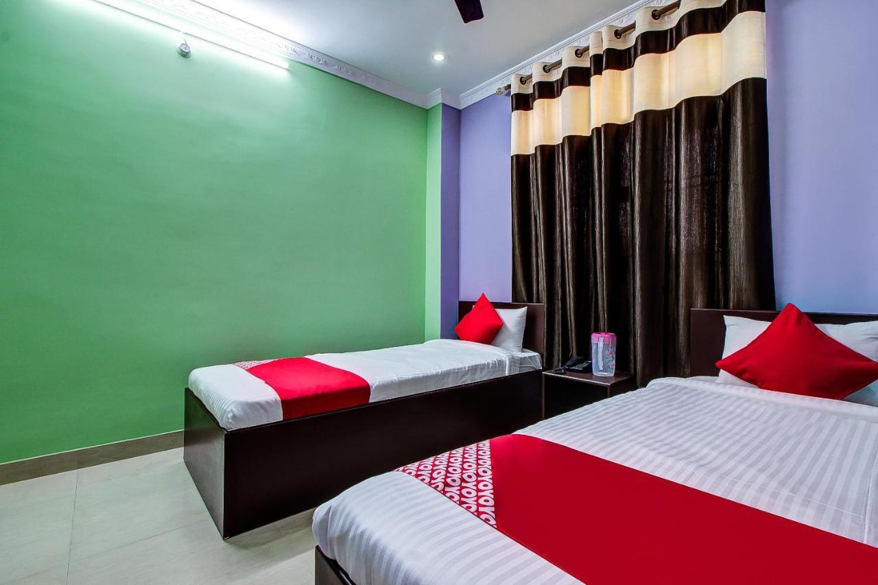 Oyo 13927 Green View Guest House Dispur Exteriör bild